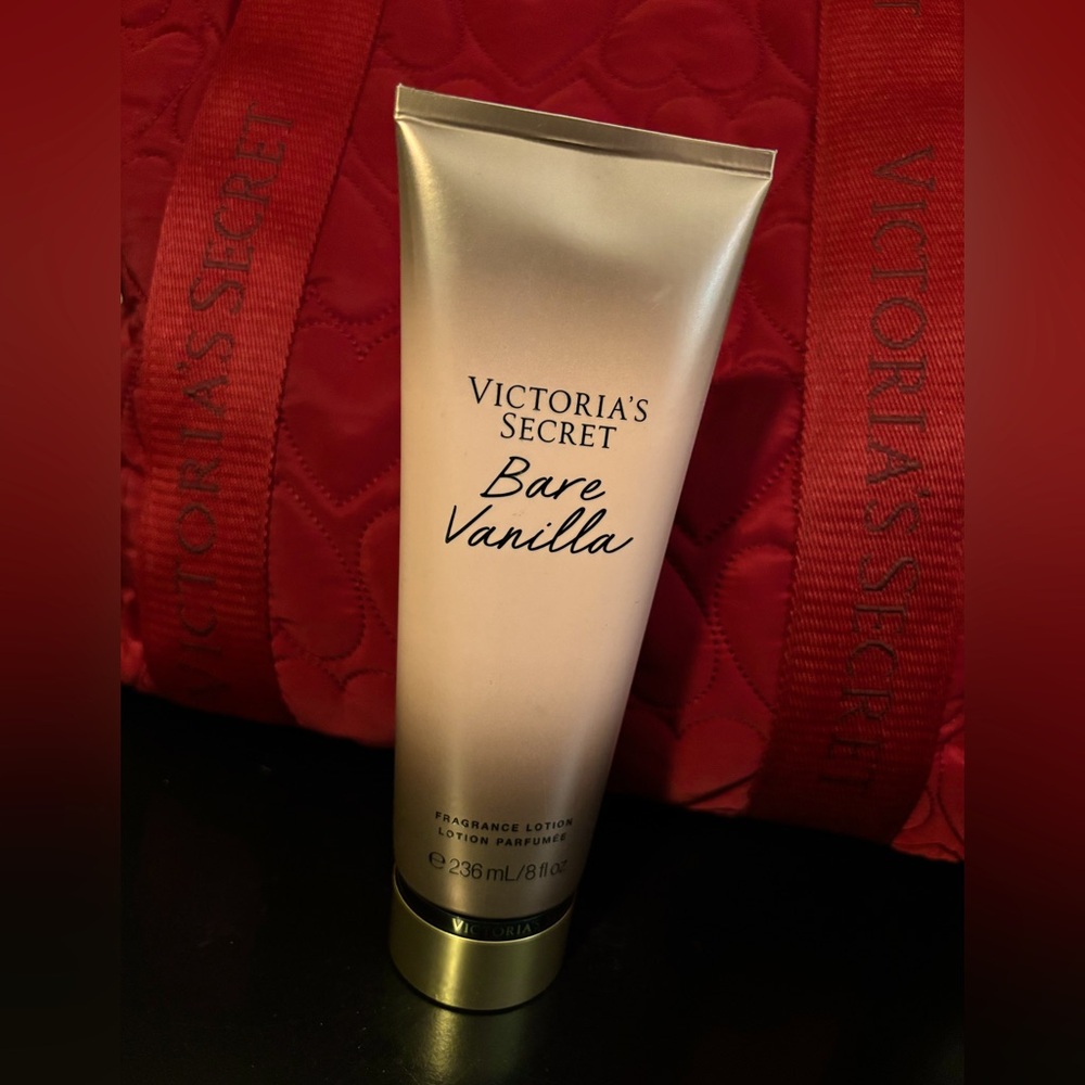 Victoria’s Secret Bare Vanilla lotion 8 fl oz. NEW!